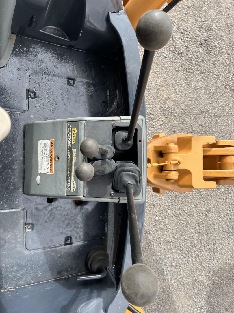 ./imagenes/INVOICE/2019/17209/RETROEXCAVADORA CASE 580L (34).JPG